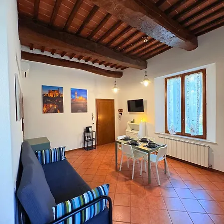 Casazappa - In Centro A Piedi, Parcheggio E Giardino Privato Apartment