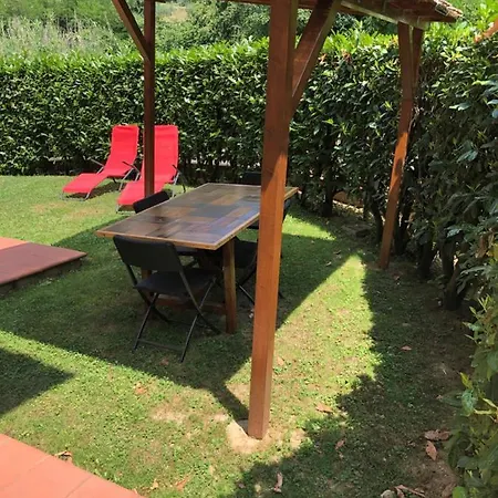 Casazappa - In Centro A Piedi, Parcheggio E Giardino Privato Lägenhet